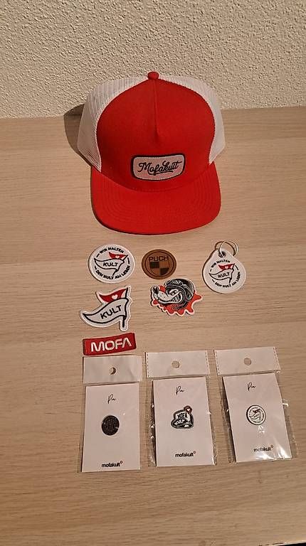 Toppe: Mofakult Merchandise – Nuovo (secondo la descrizione) da Kerns venduto da luk_b6rj