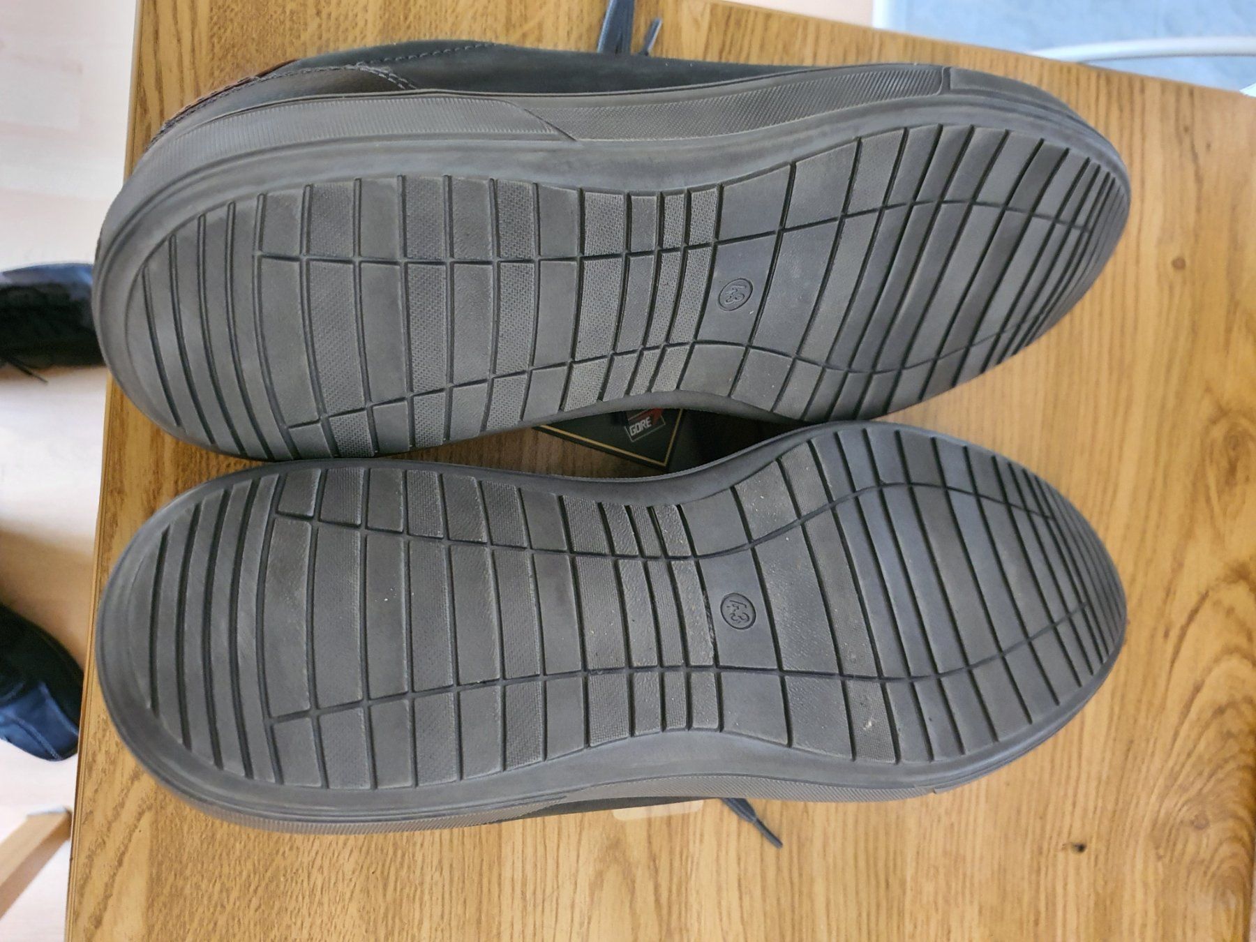 Scarpe da uomo: Fretz Montana – Nuovo (secondo la descrizione) da Sursee venduto da sovereign994 1