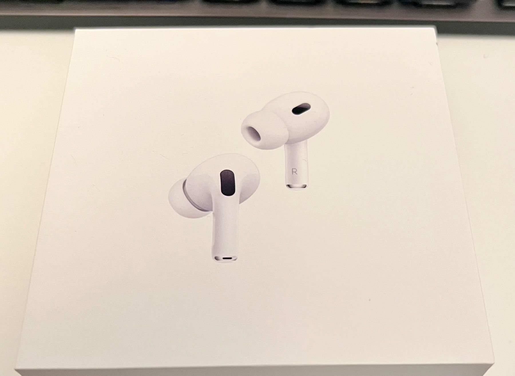 Apple Cuffie: Apple Air Pods Pro 2 inklusive Schutzhülle – Usato da Grüningen venduto da Shirter