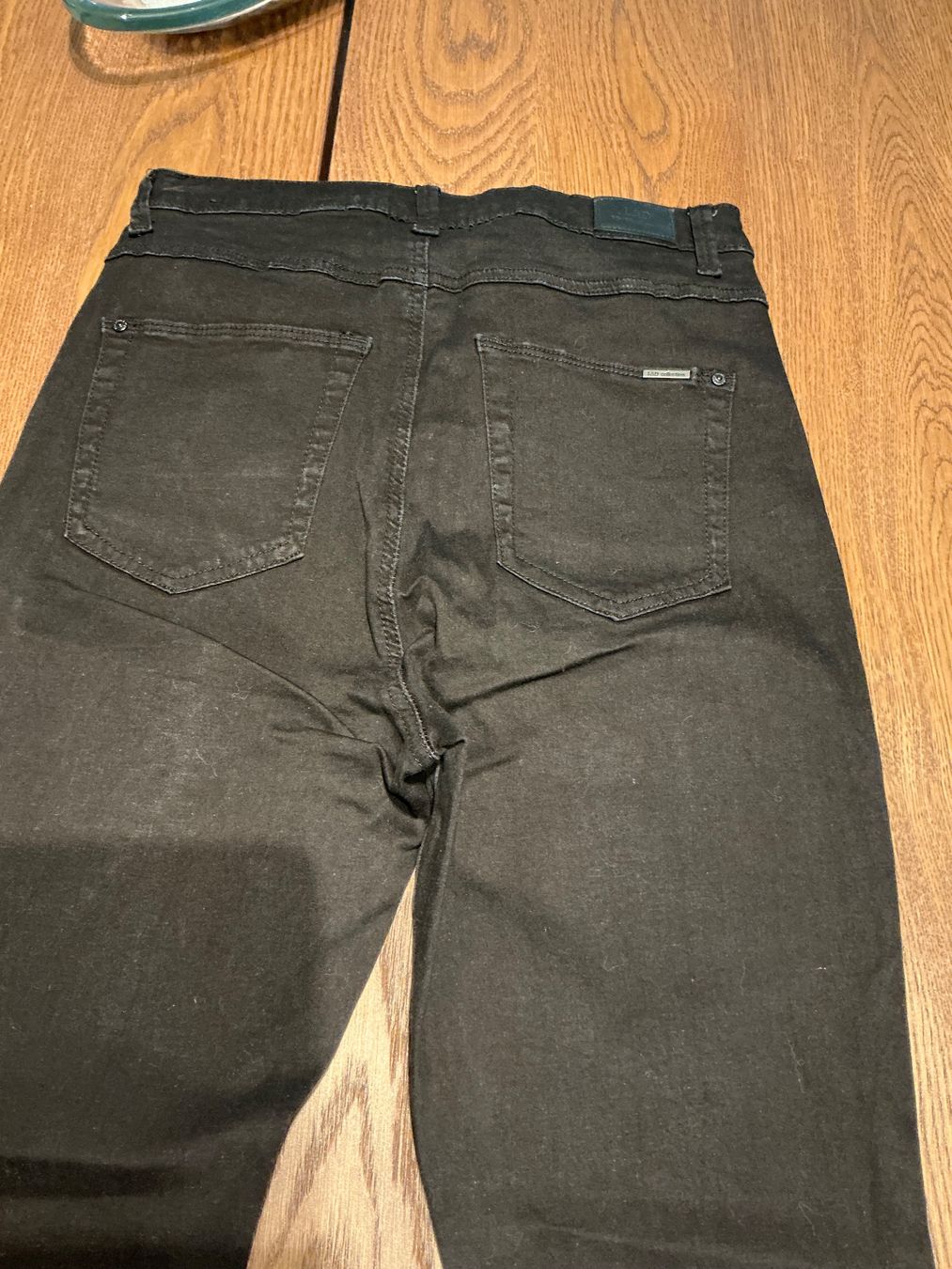 Jeans: Schwarze Damen Jeans – Usato da Würenlos venduto da Tina48 3