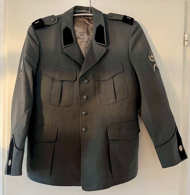 Uniformi: Historische Uniformjacke der Schweizer Grenzwache – Usato da Kriens venduto da heleneb02 1