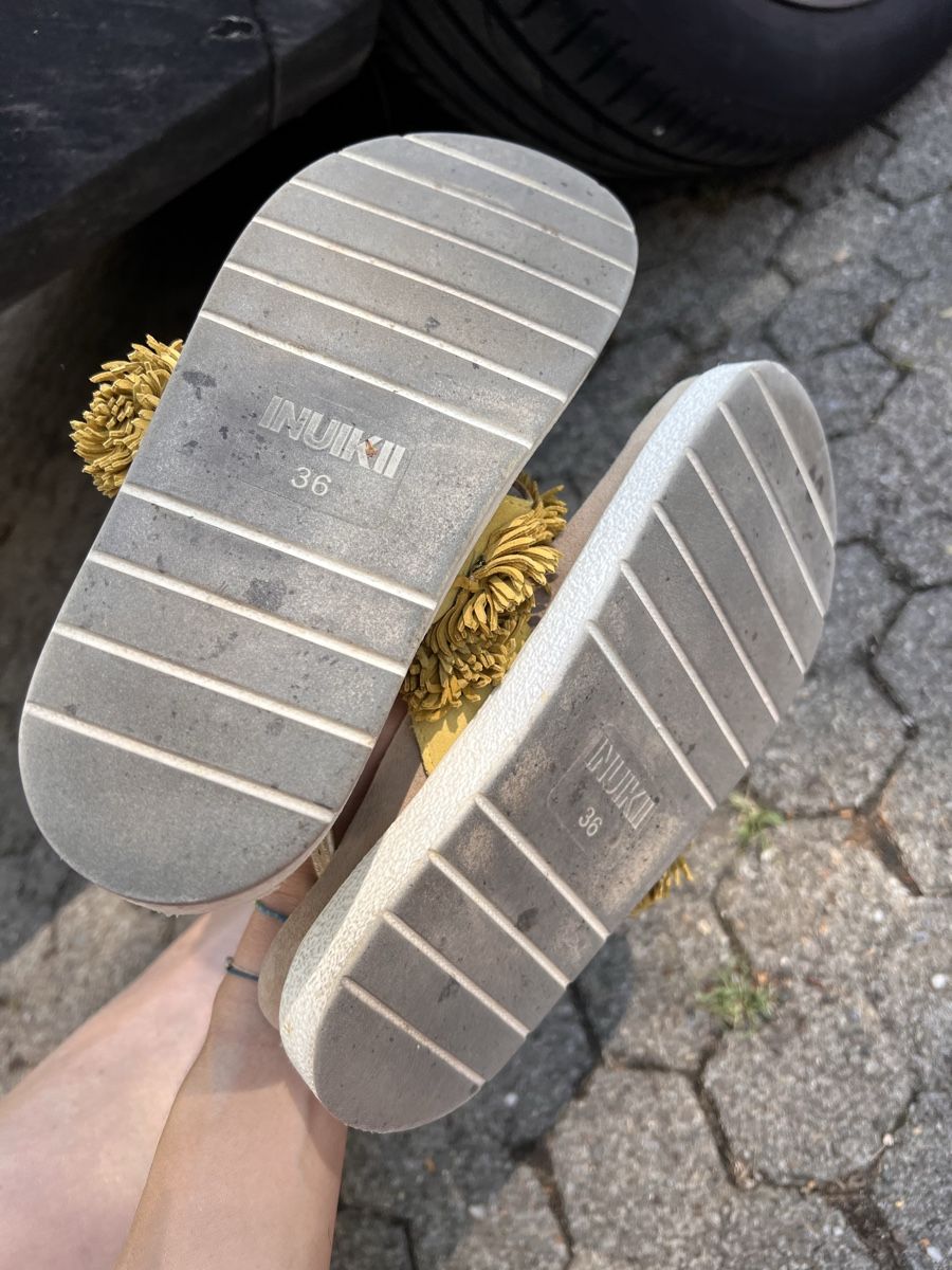 Inuikii Scarpe da donna: Sandalen Inuikii, Gr. 36, Fransen  – Usato da Solothurn venduto da Brini06 2