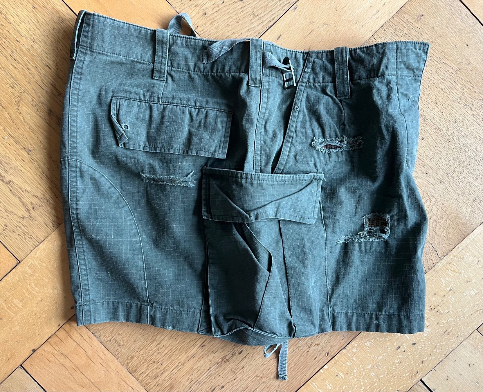 Balmain Gonne: BALMAIN, mini jupe, militaire – Usato da Genève venduto da dachaw 2