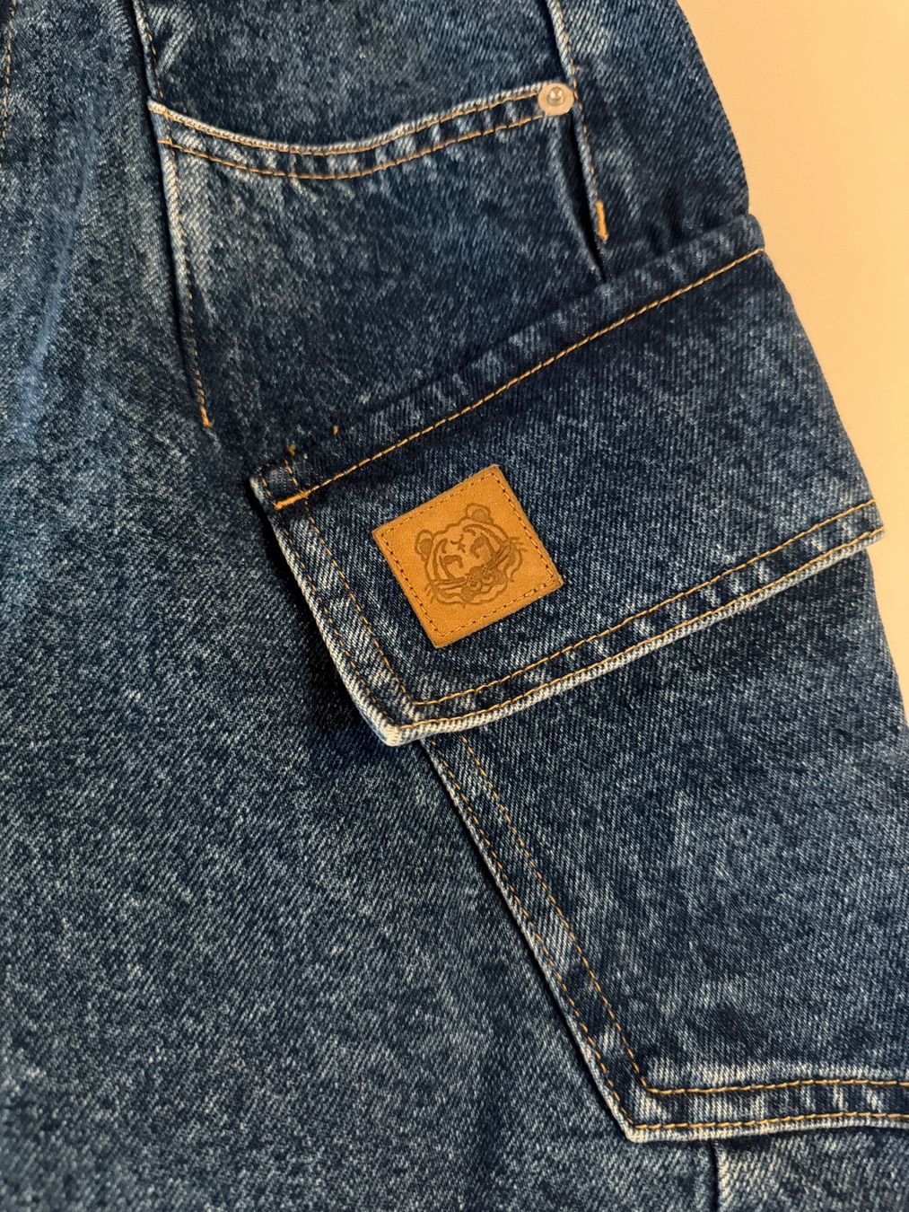 Kenzo Gonne: Kenzo mini denim skirt, 36 eur – Usato da Zürich venduto da kuz_mnn9 2