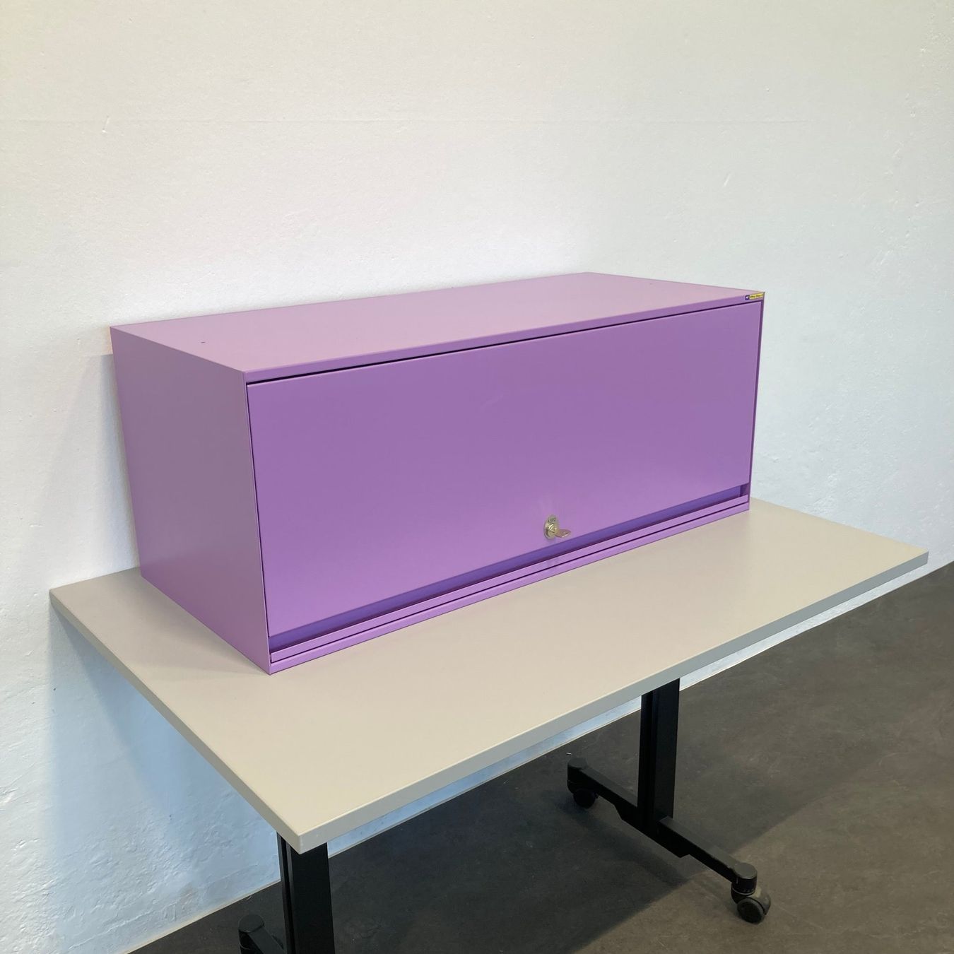 Lista Armadi: Lista Office LO Locker Modul Blassviolett mit Schlüssel – Usato da Schönenwerd venduto da mcofficeshop 2