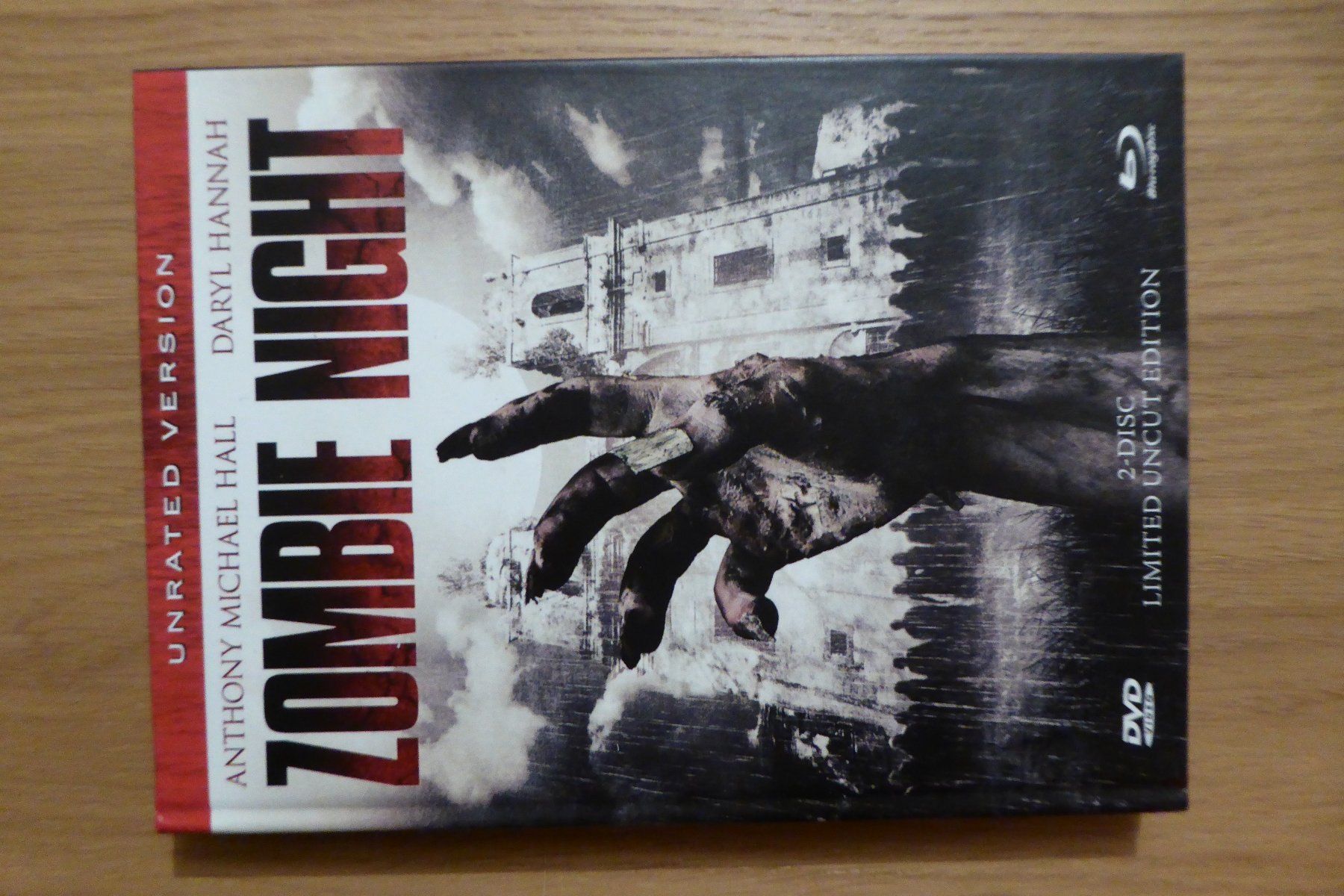 Tutti i DVDs: Mediabook Zombie Night – Usato da Allschwil venduto da Summelsarium