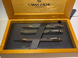 Caran d'Ache 3-er Schreibset VARIUS IVANHOE Holzschatulle