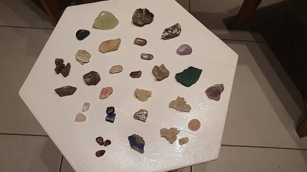 Minerali & Pietre curative: Collezione di quarzi – Nuovo (secondo la descrizione) da Morbio Inferiore venduto da han_smp6