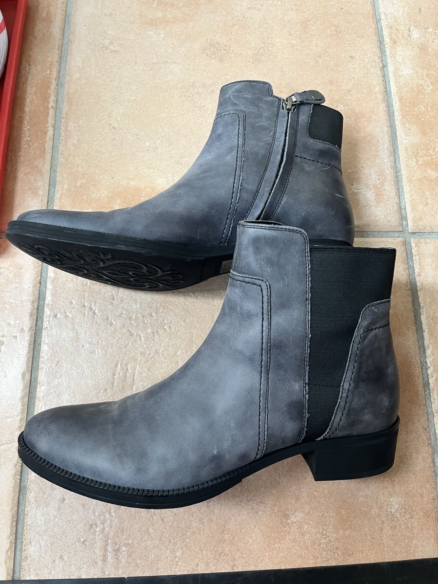 Geox Scarpe da donna: Geox Stiefeletten Grösse 39.5 – Usato da Boniswil venduto da Nolutoan13 1