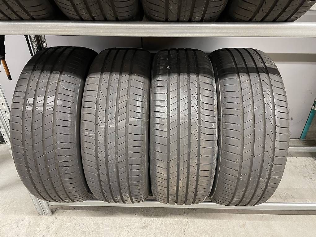 Pneus & Kompletträder: 215/50R18 – Gebraucht aus Oberrohrdorf von nuba78