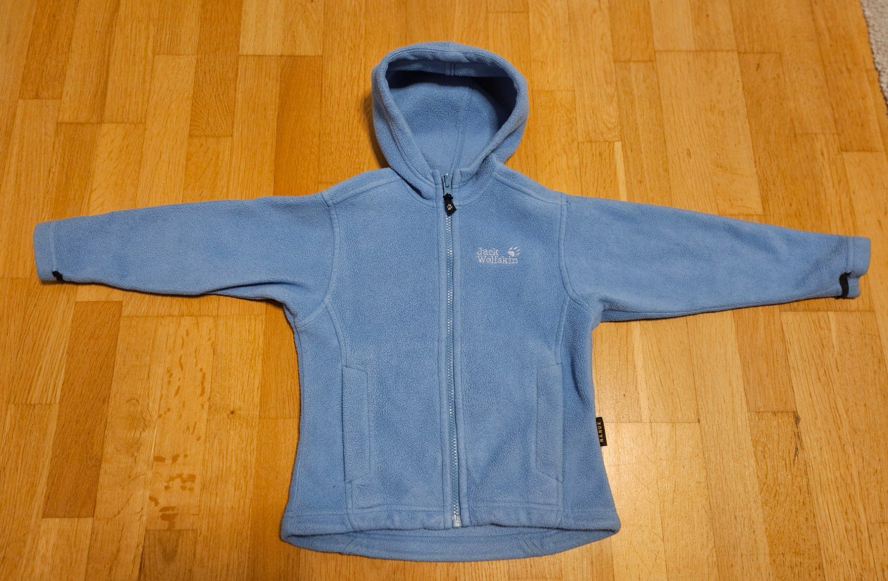 Lotti & Set di vestiti: Fleecejacke Jack Wolfskin Grösse 116 – Usato da Utzenstorf venduto da and_c8wy
