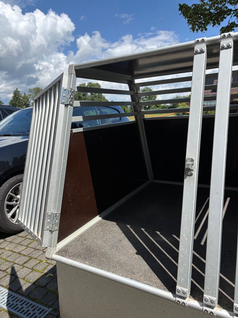 Gabbie, trasporto & Sicurezza: Hundebox fürs Auto – Usato da Grüningen venduto da ann_c6fj 1