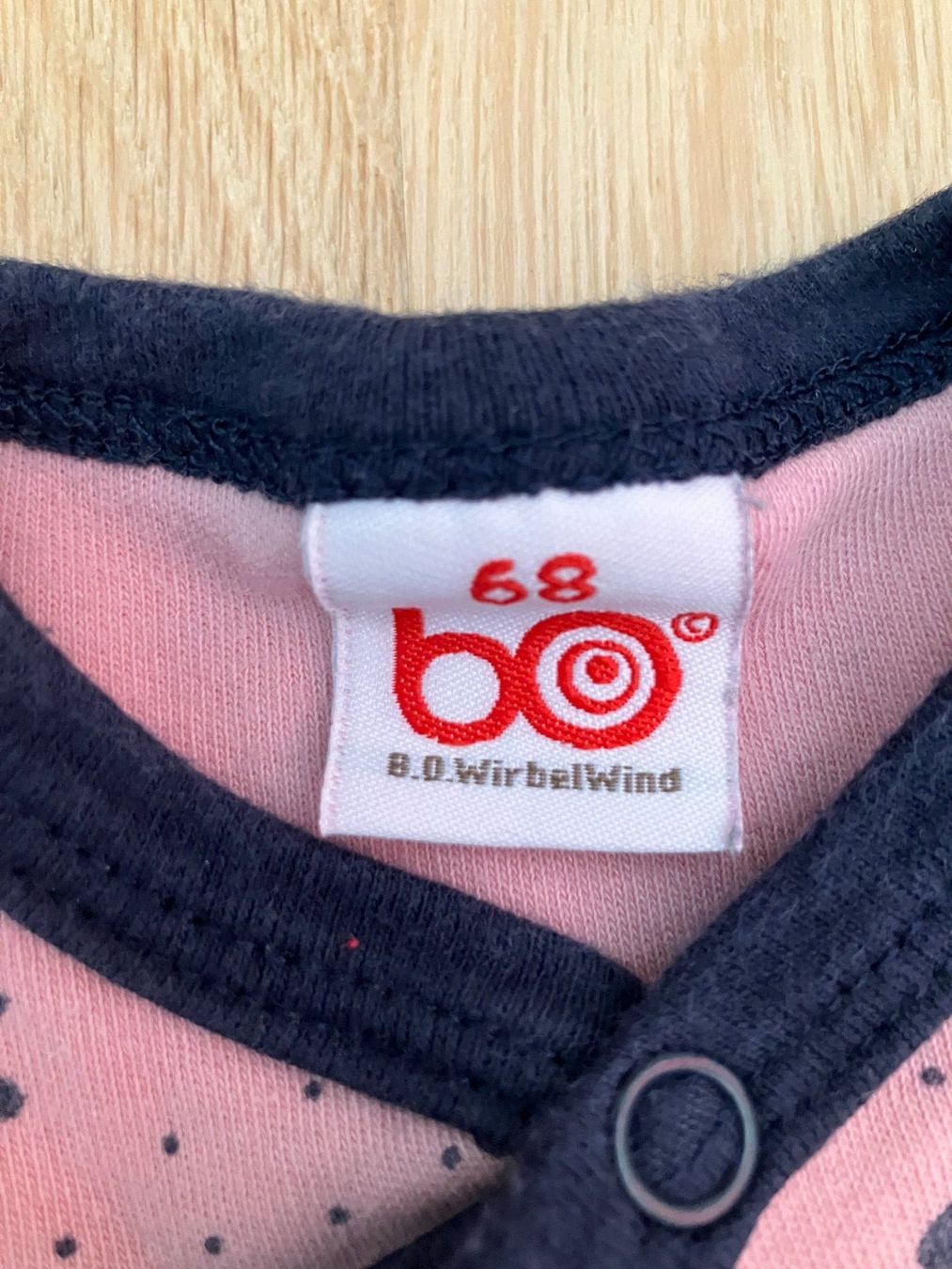 Lotti & Set di vestiti: bo Wirbelwind Strampler mit Socken Gr. 68 – Usato da Zürich venduto da tscherel 1
