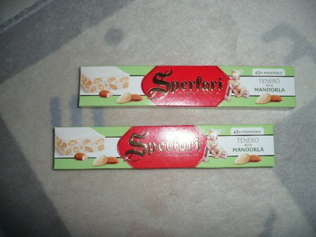 Cibi & Specialità: TORRONE / Nougat 3x weich mit Mandeln – Nuovo e nell'imballaggio originale da Zug venduto da falama