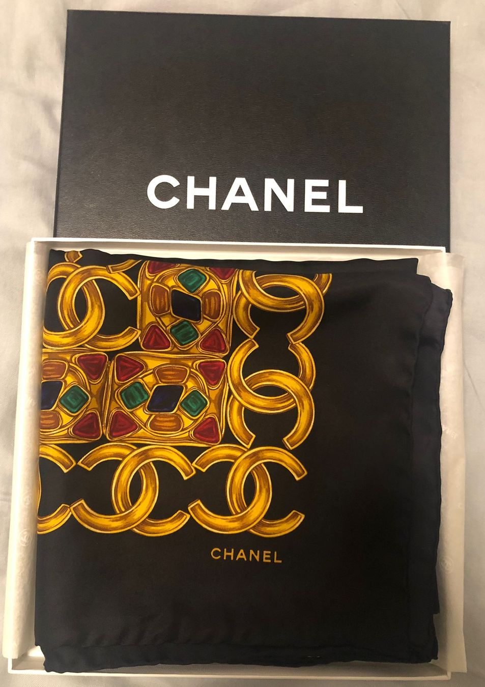 Foulard & Sciarpe: CHANEL FOULARD – Usato da Ascona venduto da principessacaroline