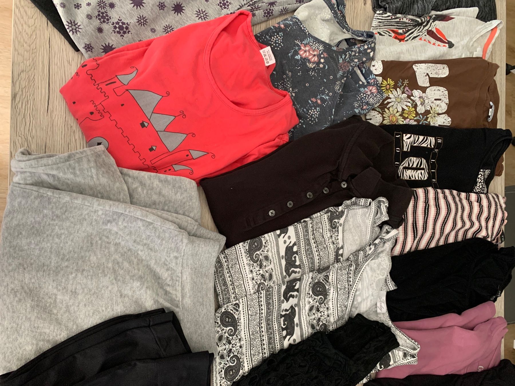 Lotti di vestiti: Markenkleider, Kleiderpaket Gr.M – Usato da Niederhasli venduto da Nati134 3