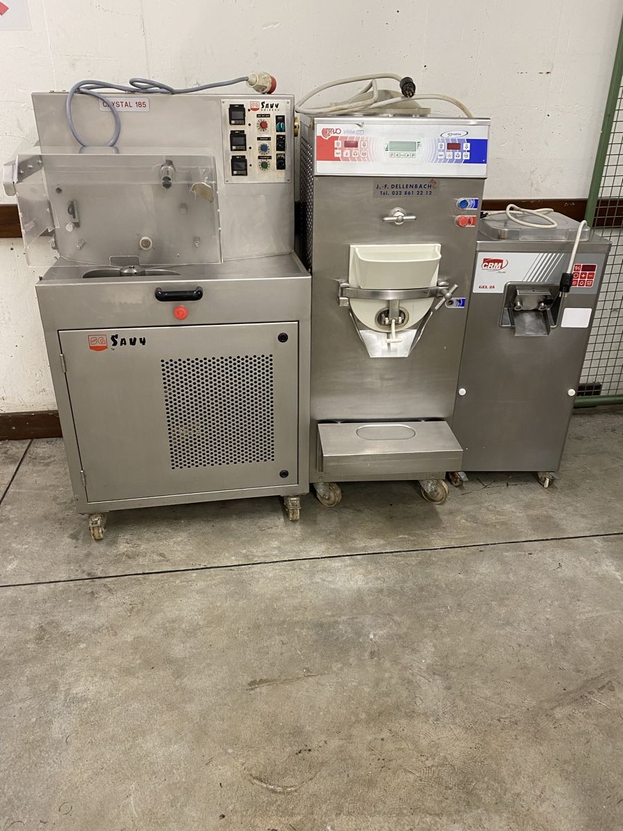 Elettrodomestici da cucina: 2 Eiscrememaschine und eine Schockoladenmaschien – Usato da Dietikon venduto da dia_y8y5