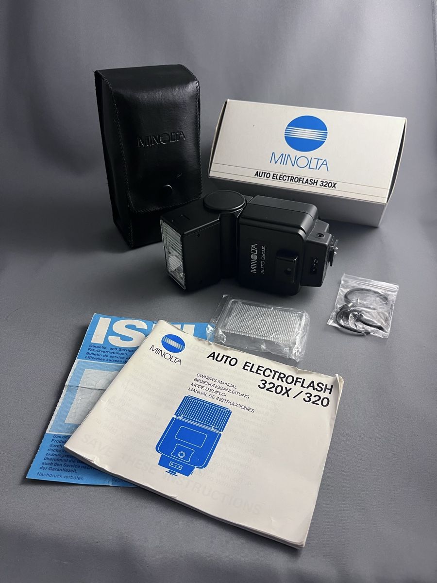 Minolta Flash: Minolta flash 320x full set – Usato da Boudry venduto da martin8mum