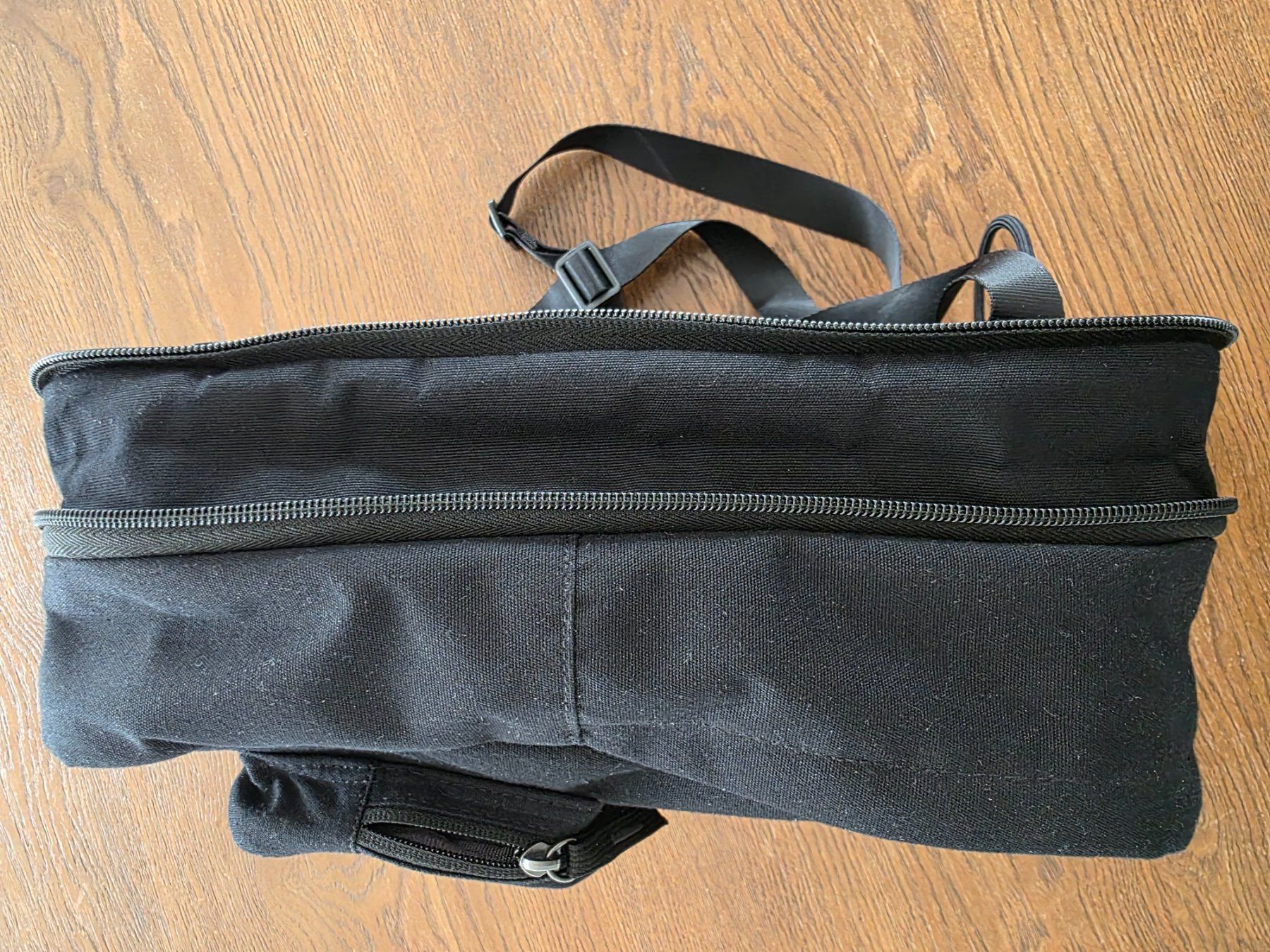 Nike Zaini: Rucksack Nike schwarz – Usato da Münsingen venduto da Penelopee 2