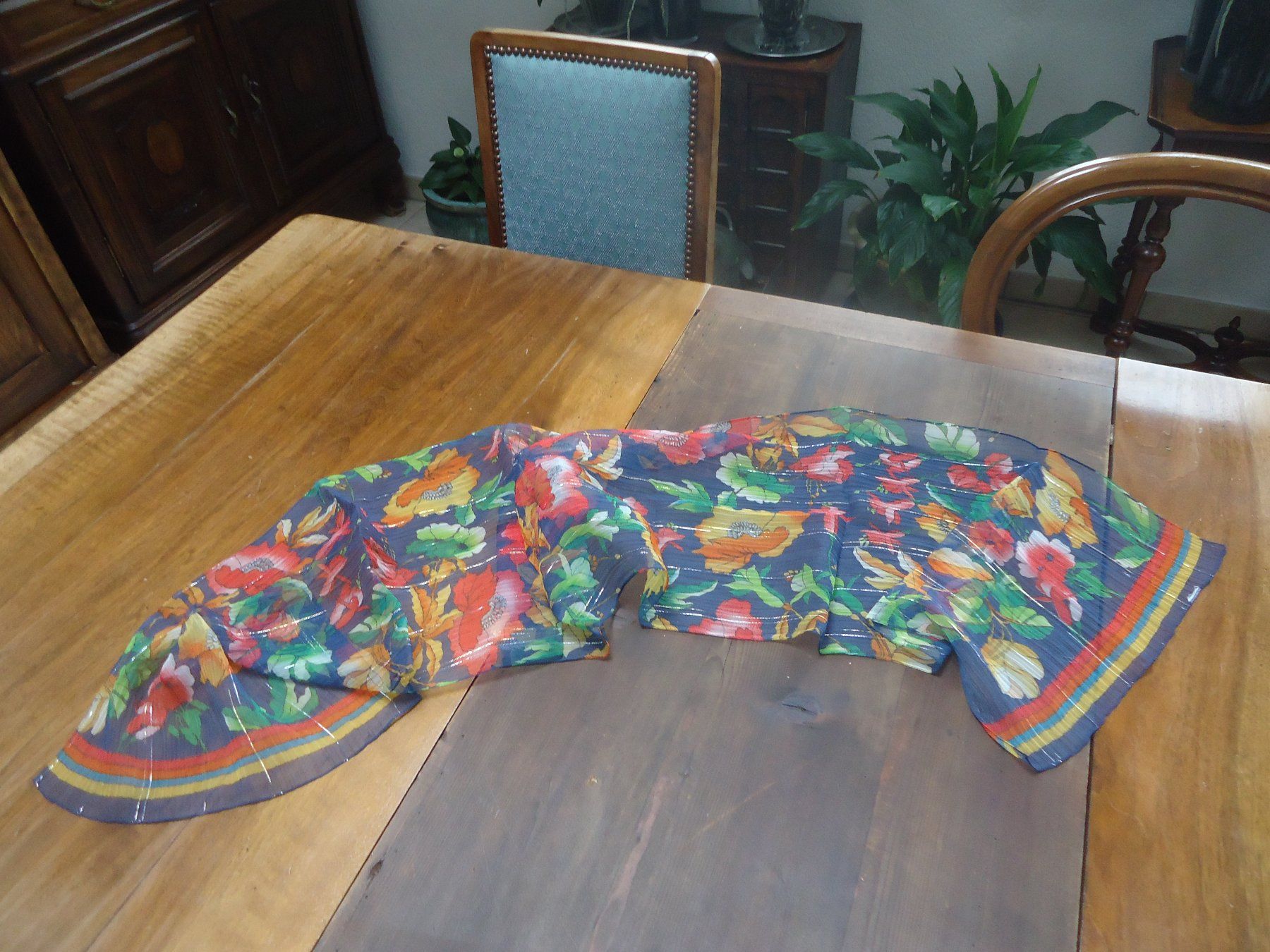 Foulard & Sciarpe: Echarpe foulard léger – Usato da Vessy venduto da mafabe