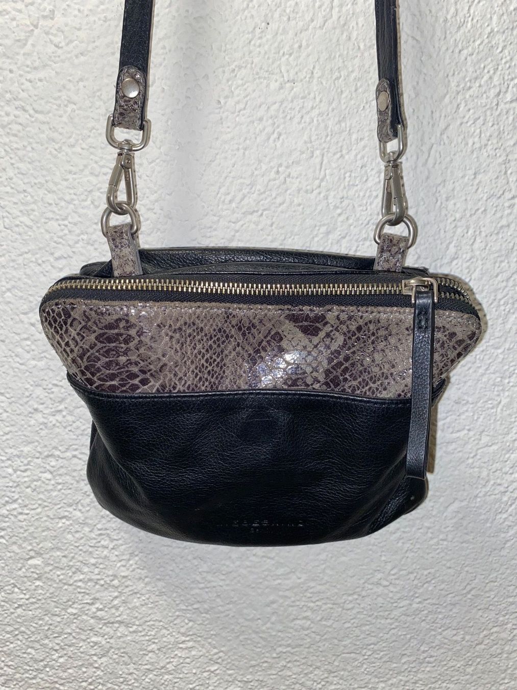 Liebeskind Taschen für Damen: Liebeskind Berlin Täschli klein – Gebraucht aus Langenthal von flower101