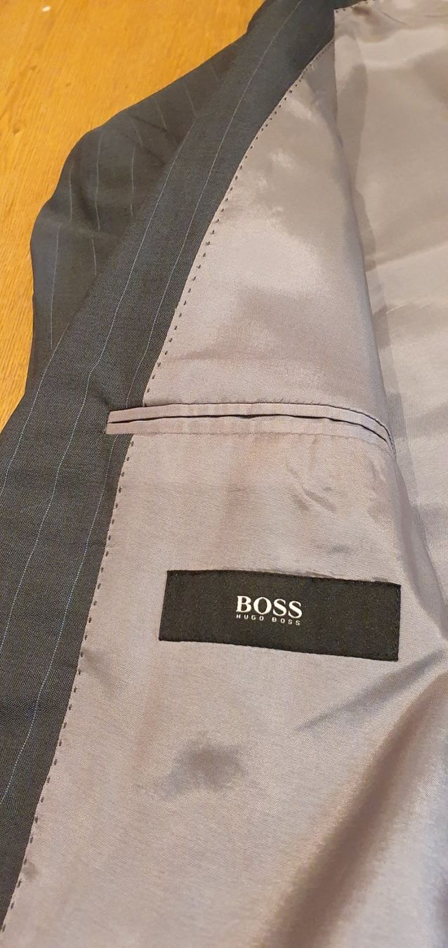 Hugo Boss Completi: Costume Hugo Boss – Usato da Lamboing venduto da onyx8002 7