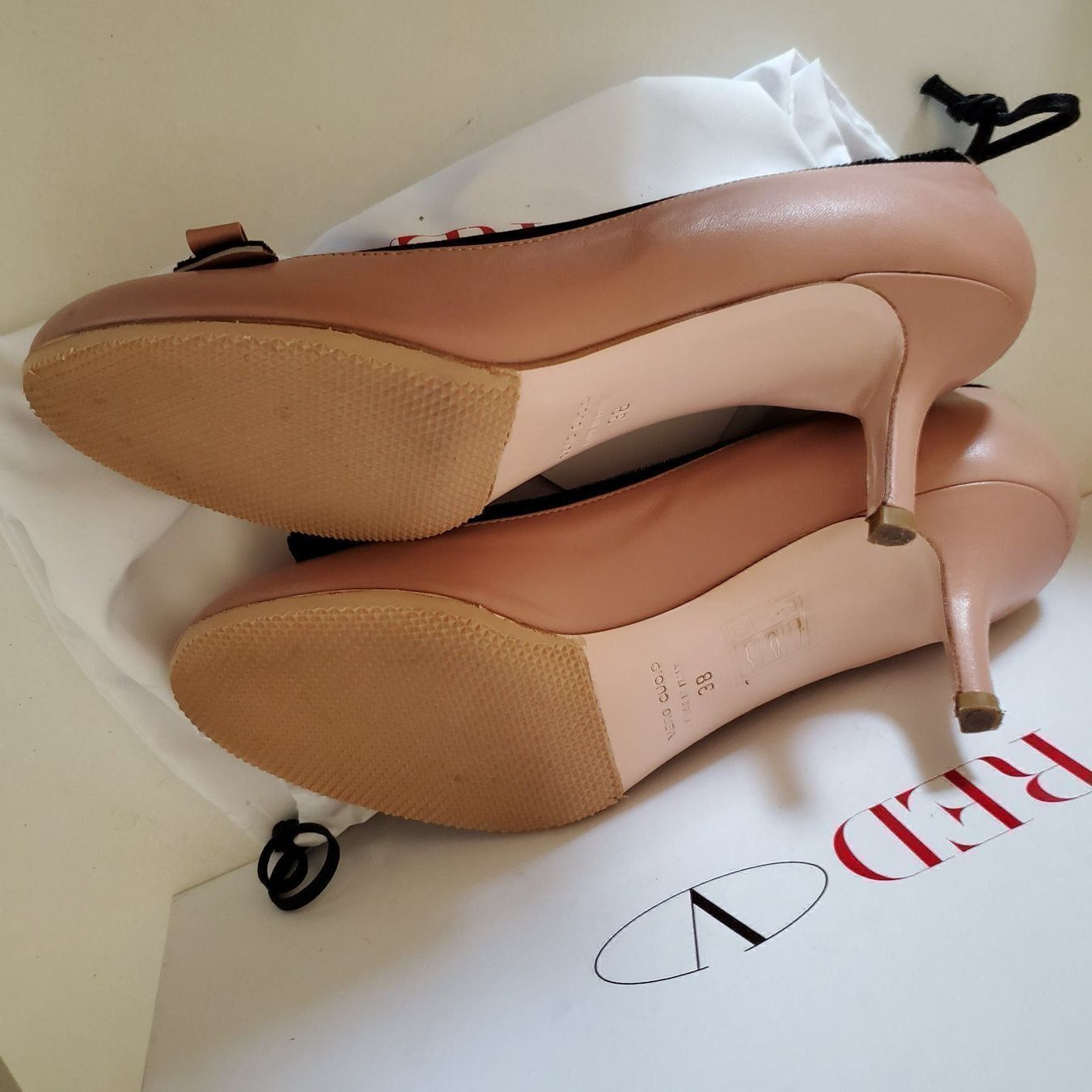 Valentino Damenschuhe: RED Valentino  Gr. 38 Farbe Nude – Gebraucht aus Binningen von lieblingsstyle 6