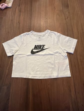 Nike Tee Top weiss mit Logo Grösse 156