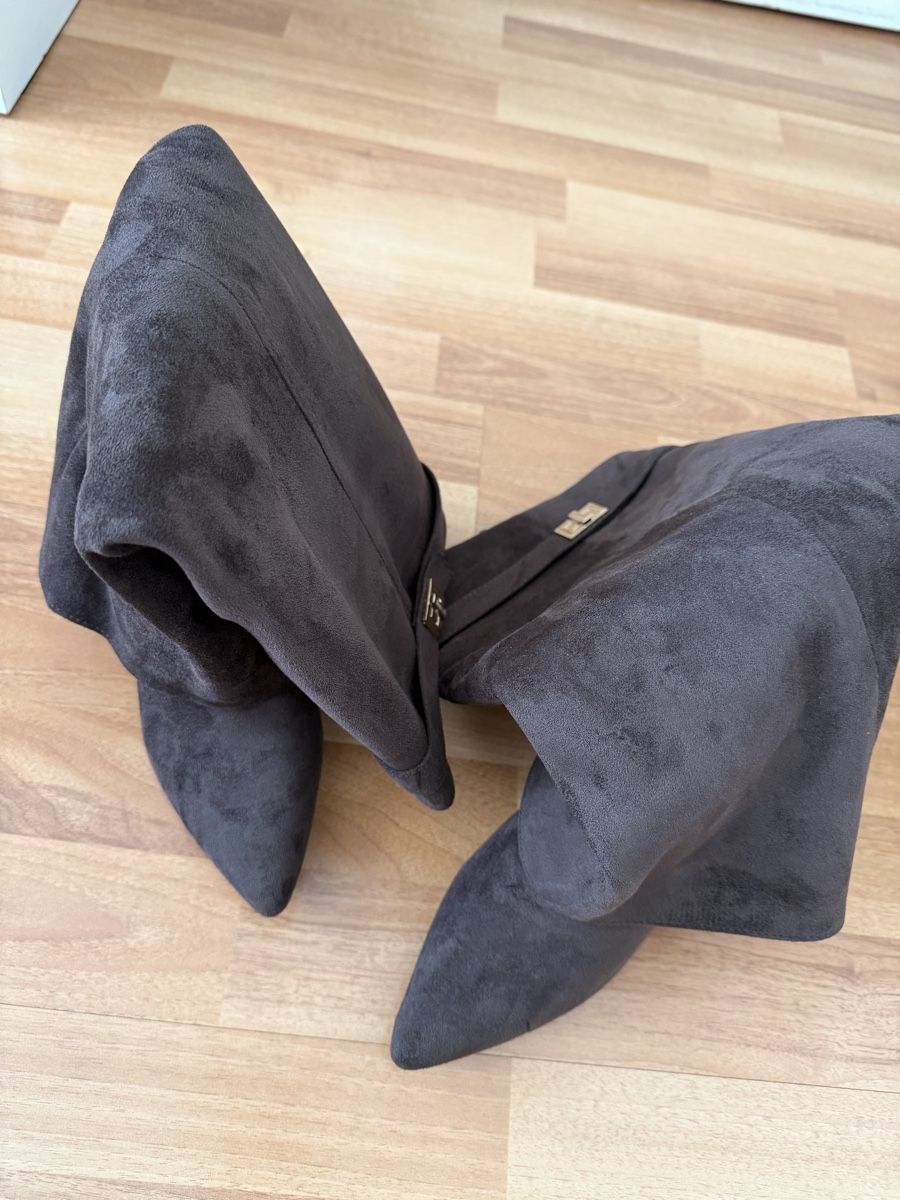 Chaussures femmes: High boots – Neuf (Voir description) à Arbon par lea_h6r7 1