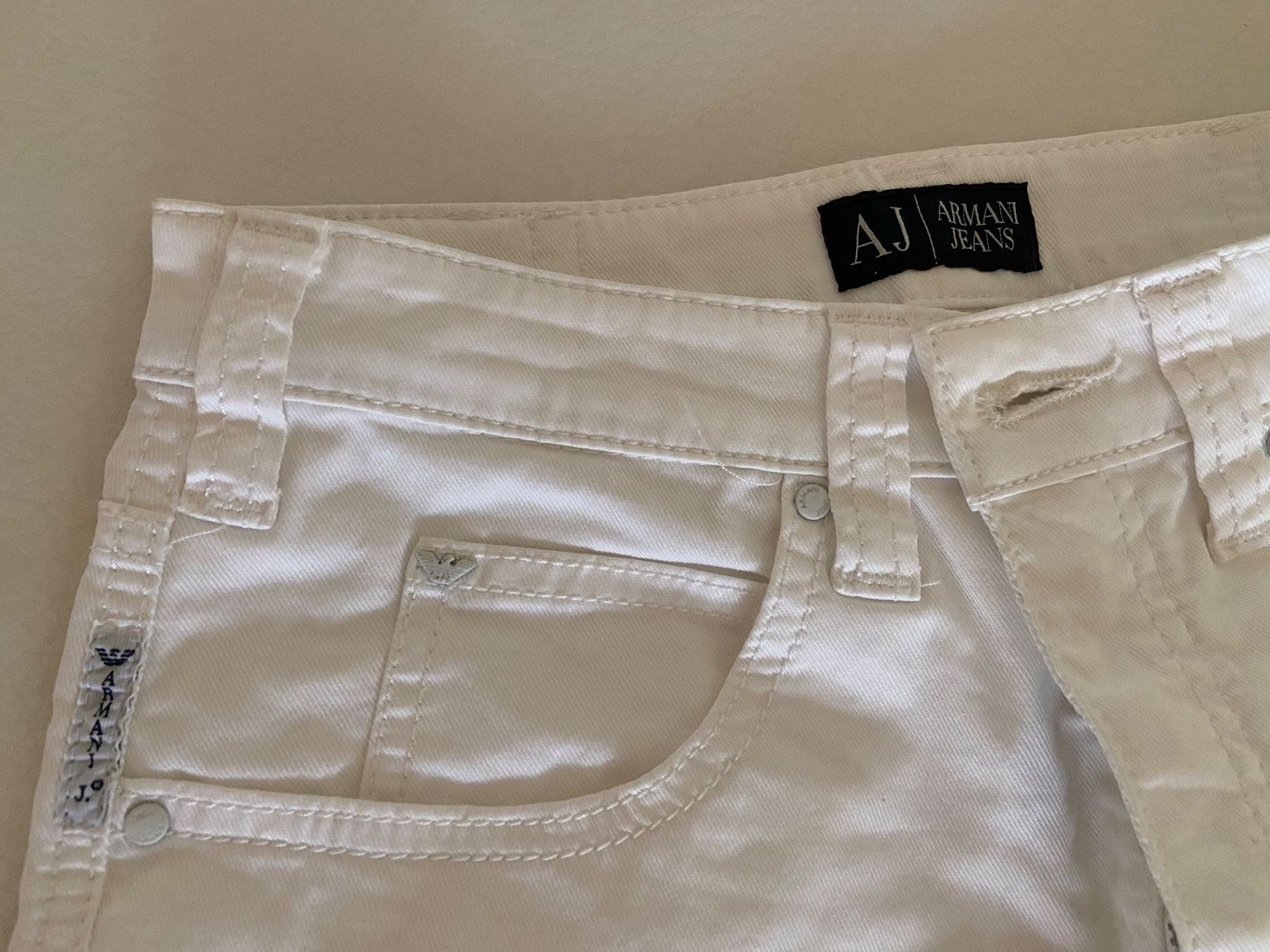 Armani Jeans: AJ Armani Jeans – Nuovo (secondo la descrizione) da Unterengstringen venduto da bar_rh5f 1