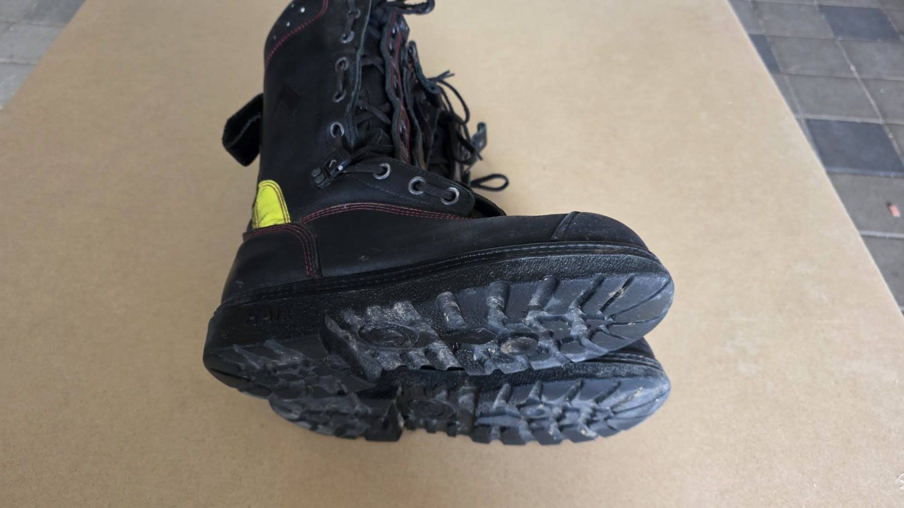 Haix Herrenschuhe: Bottes de pompiers Marque HAIX – Gebraucht aus Courgenay von Oli70 2