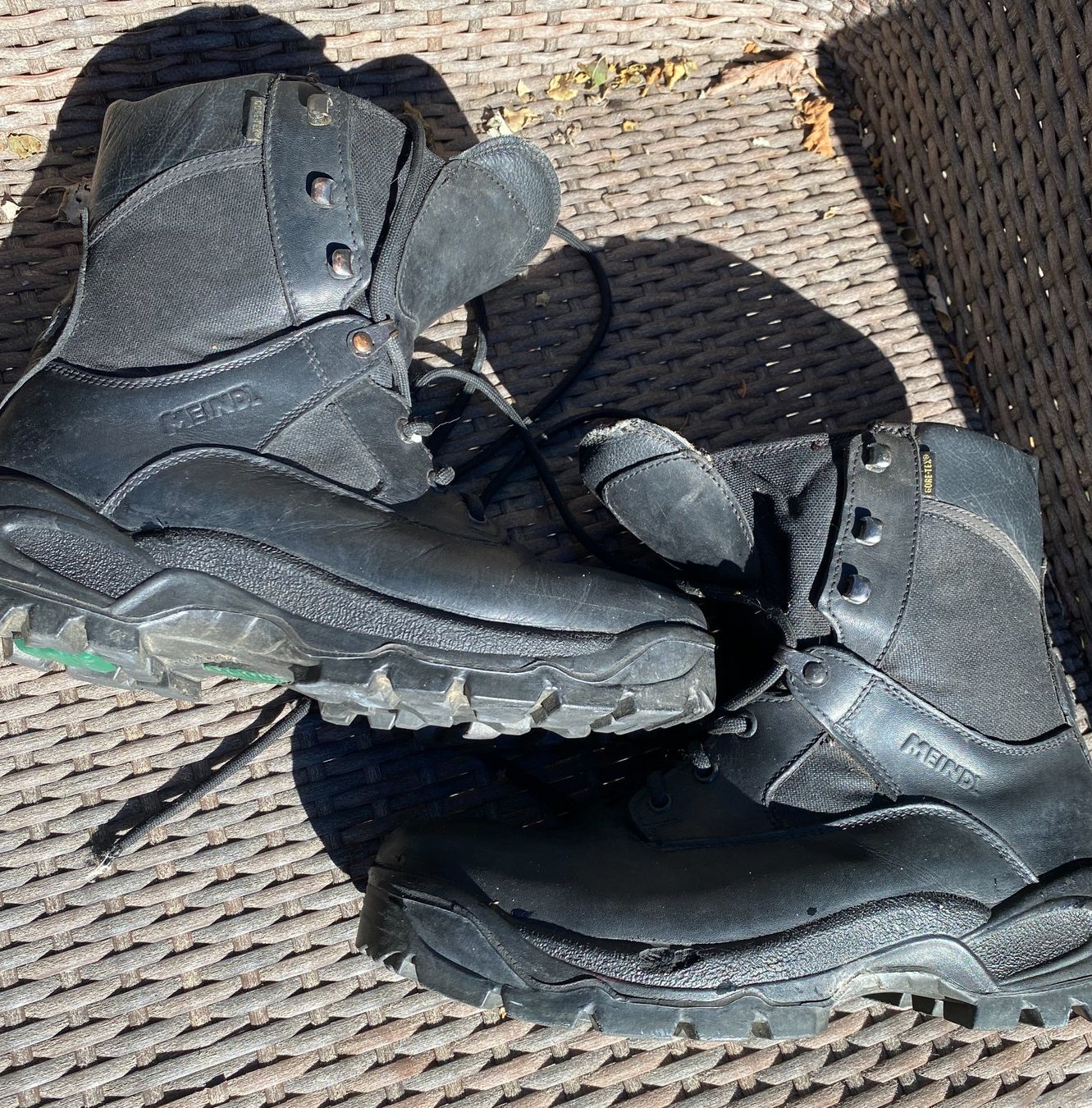 Meindl Scarpe da uomo: Chaussures Meindl Gore-Tex noires - taille 8 – Usato da Court venduto da Nolia 1