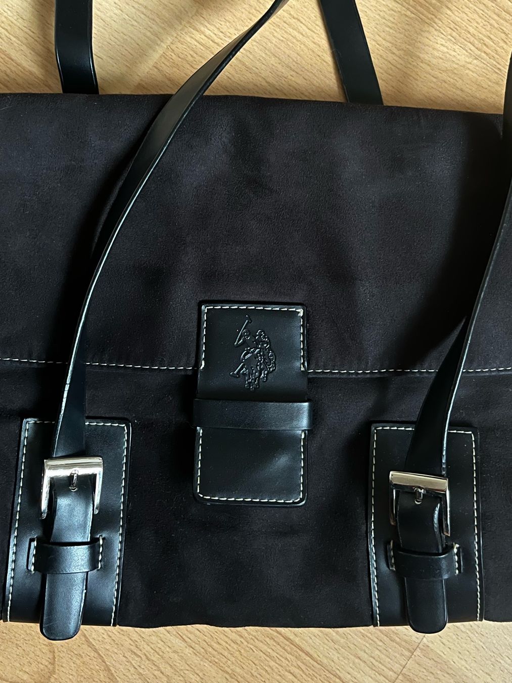 US Polo Borse da donna: U.S. Polo Black suede bag – Usato da Basel venduto da das_7wzs 2