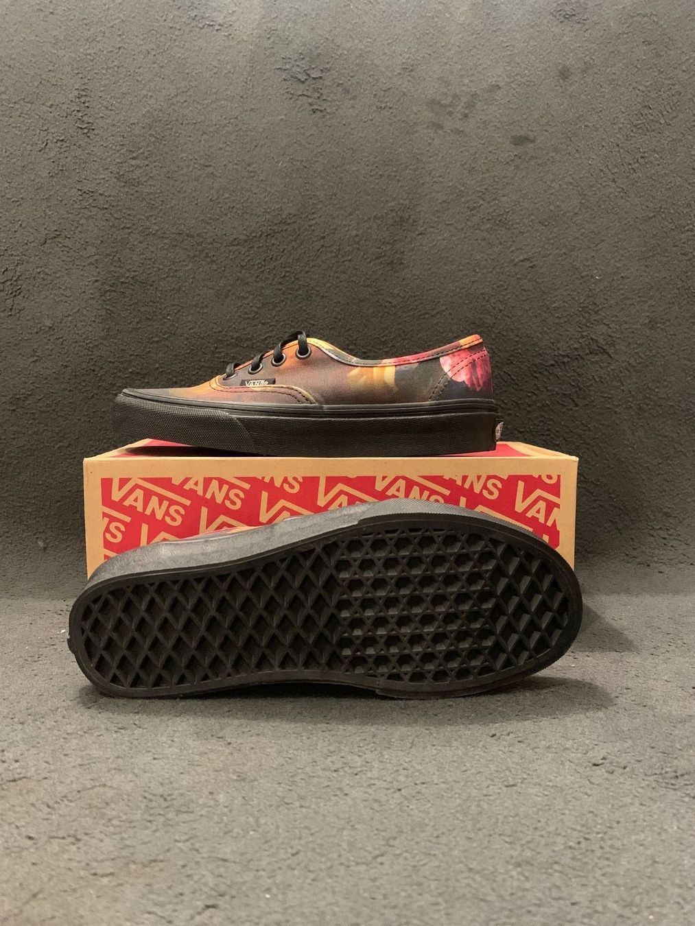 Vans Scarpe da uomo: Vans Authentic , Grösse EU 34.5 – Nuovo e nell'imballaggio originale da Zürich venduto da LIQUIDATOR.CP 1