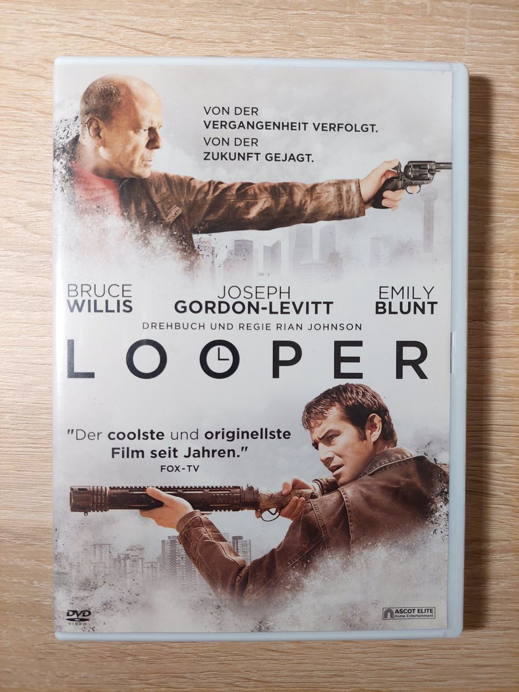 Tutti i DVDs: Looper DVD – Usato da Stansstad venduto da Mazzane