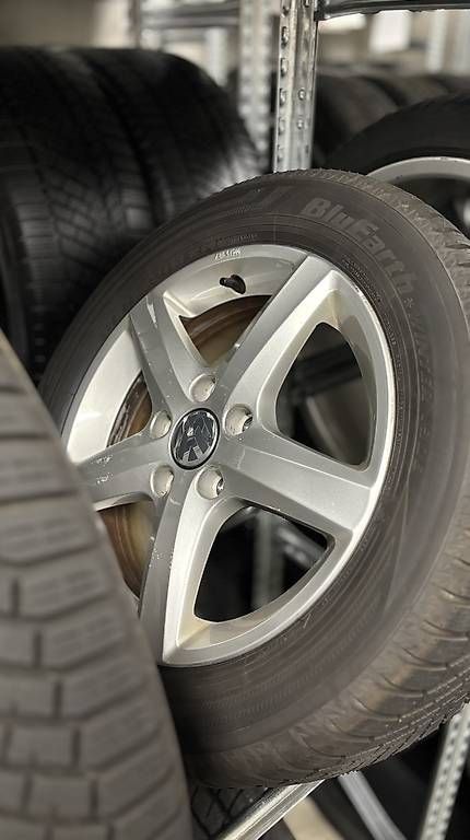 Volkswagen Pneumatici & Ruote complete: VW caddy kompleträder – Usato da Wimmis venduto da TheCarnet 1