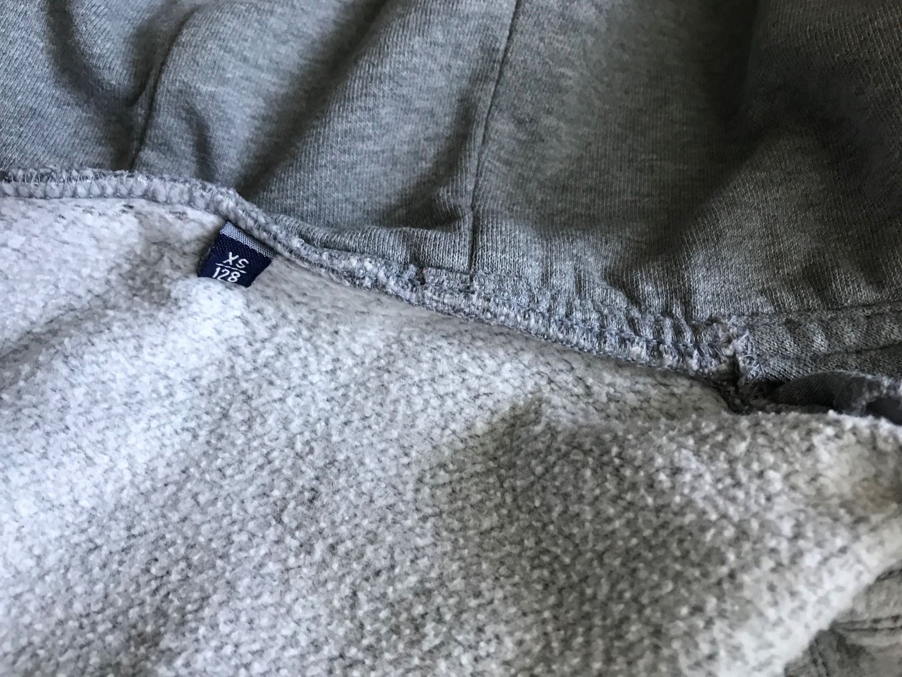 Giacche & Cappotti: Trainer-Jacke Grösse 128 hellgrau – Usato da Emmenbrücke venduto da Hathor123 2