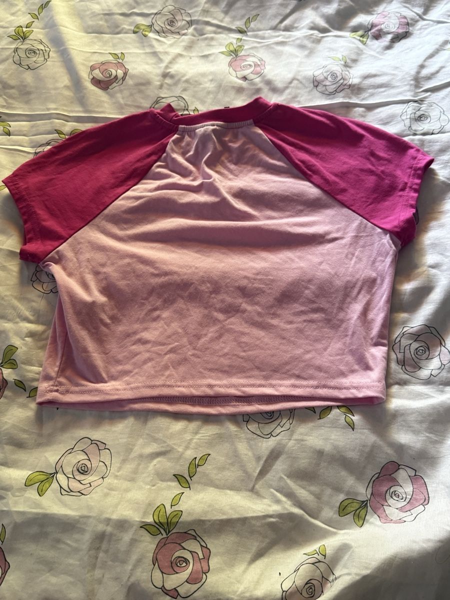 Shein T-Shirts: Crop top t-shirt SHEIN  – Neu (gemäss Beschreibung) aus Biel/Bienne von glaewynnshop 5