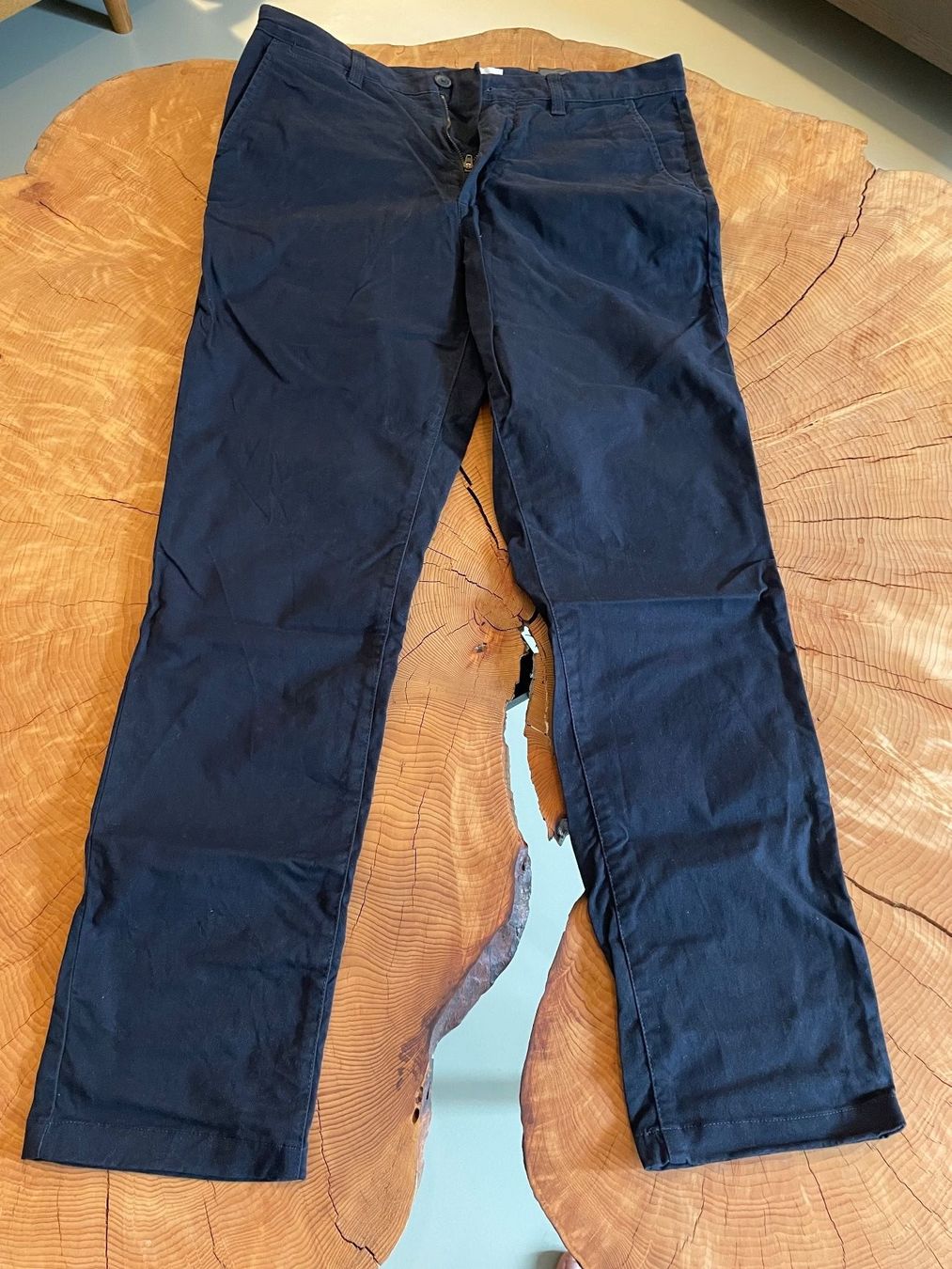 H&M Hosen: H&M Hosen Slim Fit Navy – Gebraucht aus Zürich von and_bbr2