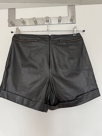 Shorts - Größe 10 (S) 