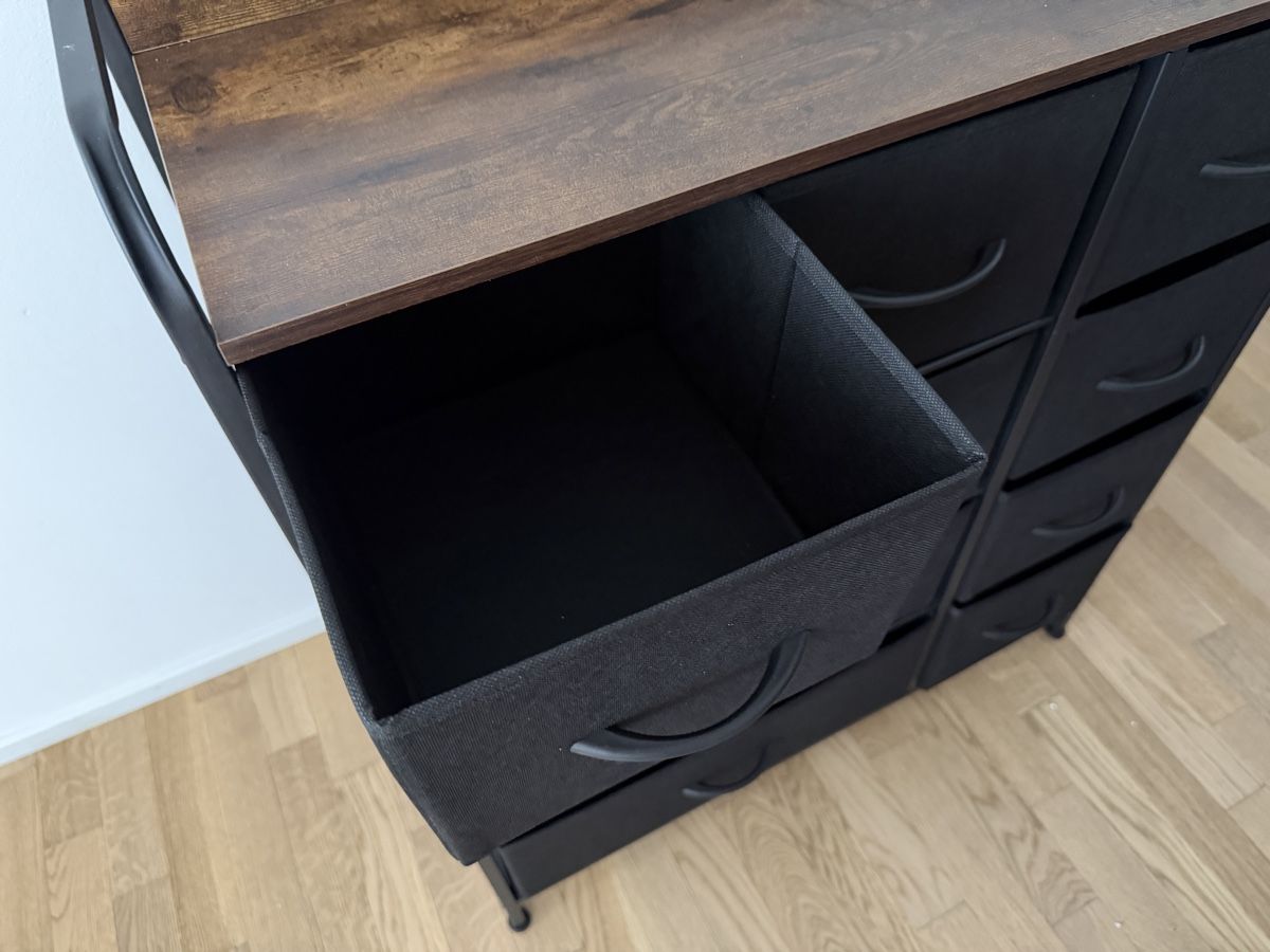 Cassettiere: Kommode mit 9 Schubladen – Nuovo (secondo la descrizione) da Stansstad venduto da chalchbrenner 1