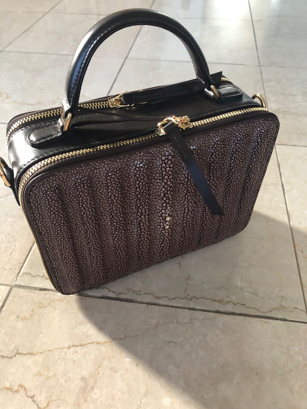 Taschen für Damen: Damen Handtasche Stingray – Neu (gemäss Beschreibung) aus Schwerzenbach von UrsZ01 1
