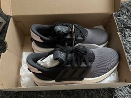 Adidas Sportschuhe 39& 1/3 Damen ganz neu