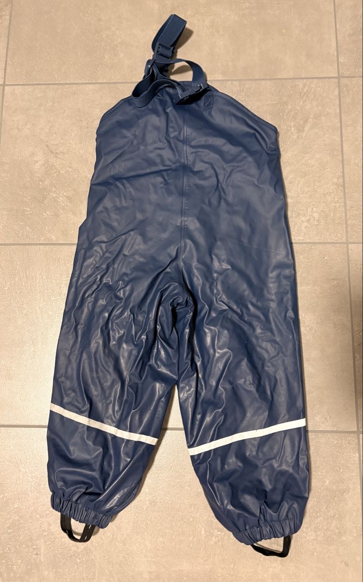 Hosen: Regenhose Latzhose Grösse 98 – Gebraucht aus Thun von SonneBE 1