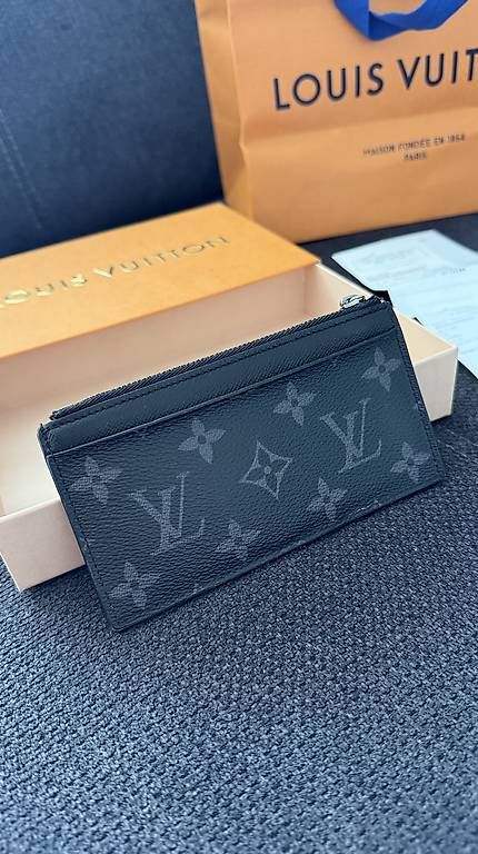 Louis Vuitton Portafogli: Louis Vuitton Kartenetui Zipper Monogram Eclipse & Zubehör – Usato da turbenthal venduto da spongi13 1