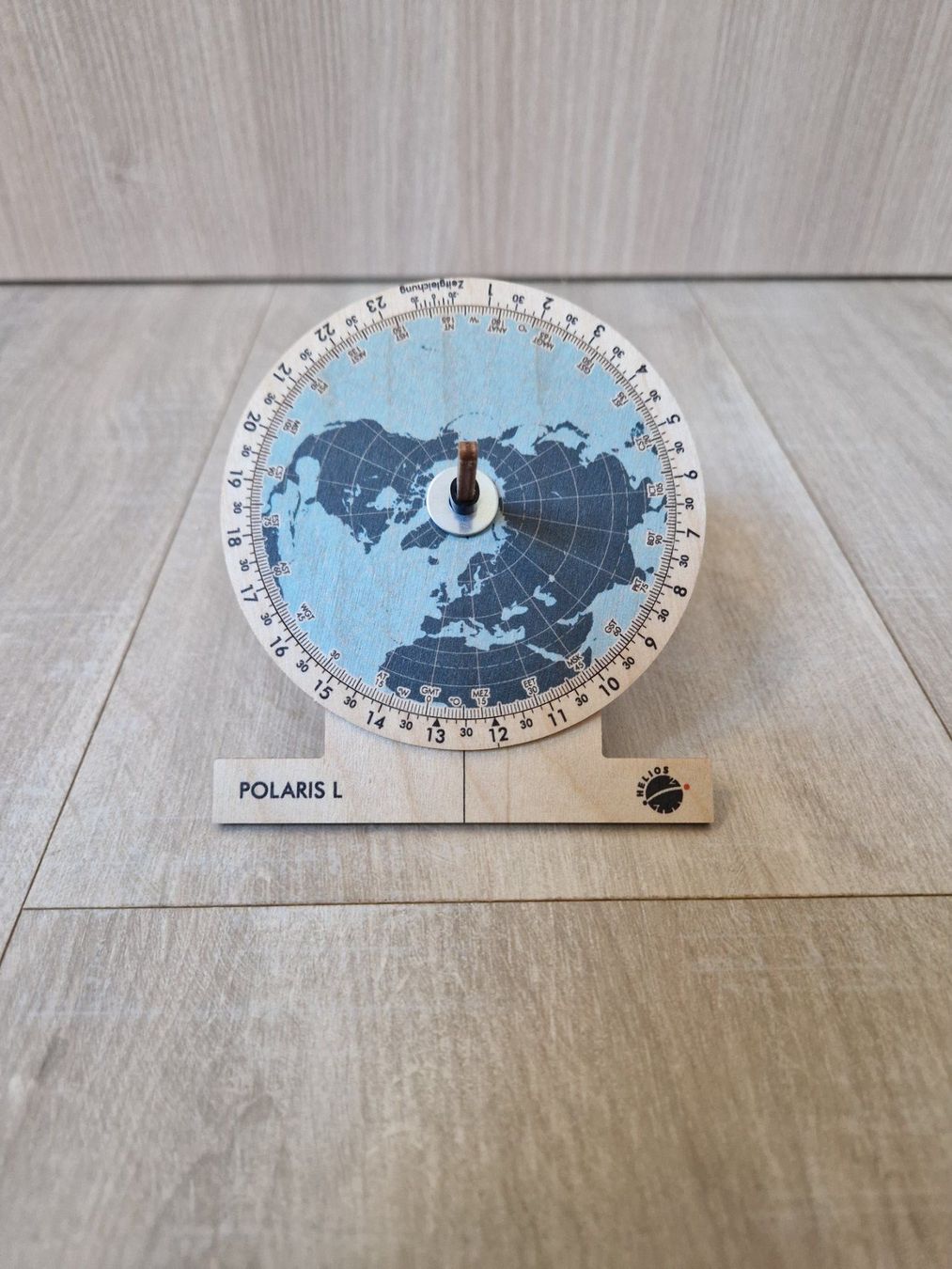Orologi da terra & Orologi da parete: Cadran Solaire Equatorial En Bois – Usato da Rochefort venduto da Arkaik_FH_CH 1