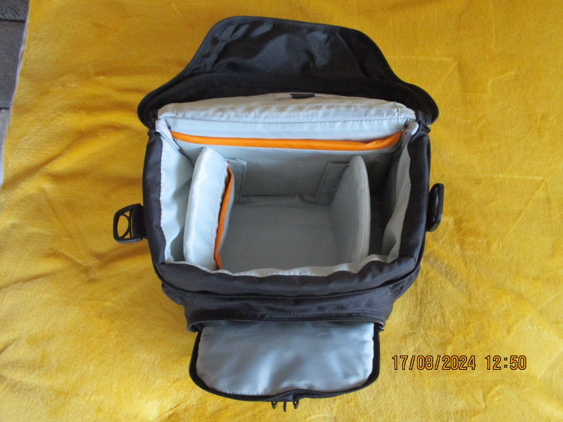 Lowepro Borse: KAMERA SCHUTZTASCHE – Nuovo (secondo la descrizione) da Safenwil venduto da universum78