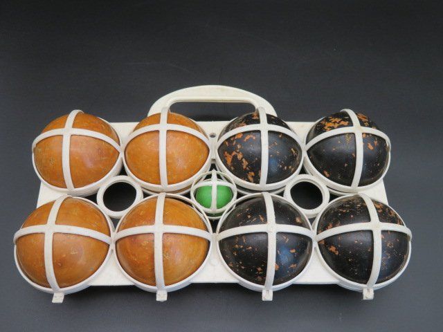 Jeux: schönes altes Boccia-Set – D'occasion à Reinach BL par WBZ-Flohmarkt