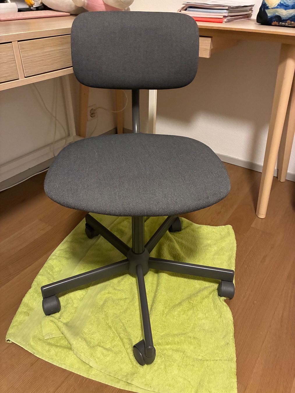 Chaises roulantes: ikea computer chair – Neuf (Voir description) à Zürich par ama_2g2t