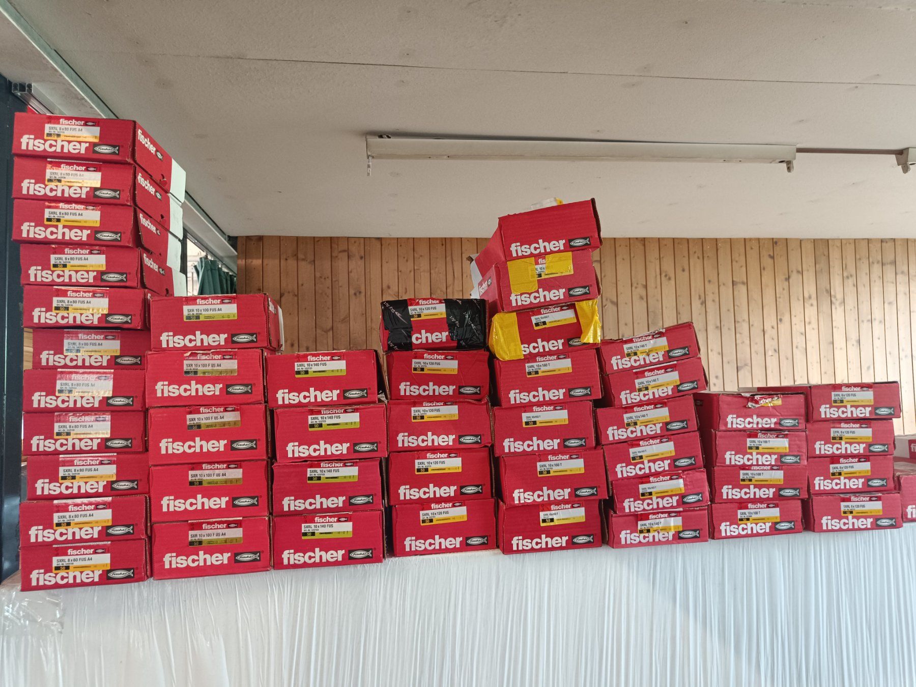 Hilti Tutti gli attrezzi: Schrauben Restposten – Usato da Wangen bei Olten venduto da vch_m5z7 6